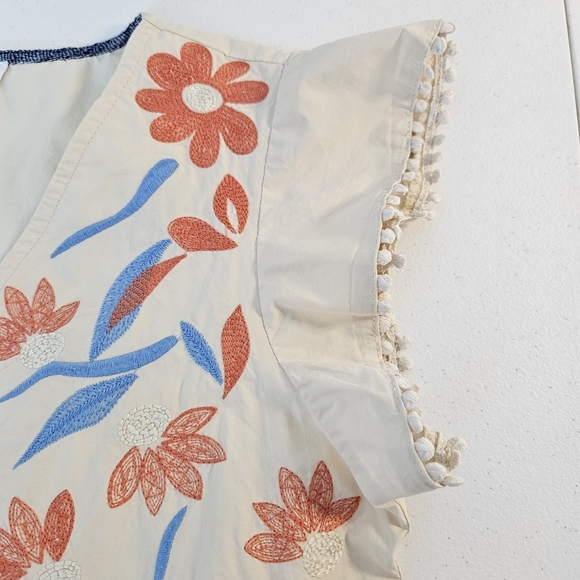 THML Embroidered Floral V-neck Flutter Sleeve Cream Top XS - Picture 7 of 10